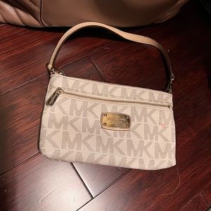 Michael kors wristlet